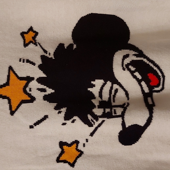 Disney x Forever 21 sweater - Picture 4 of 14